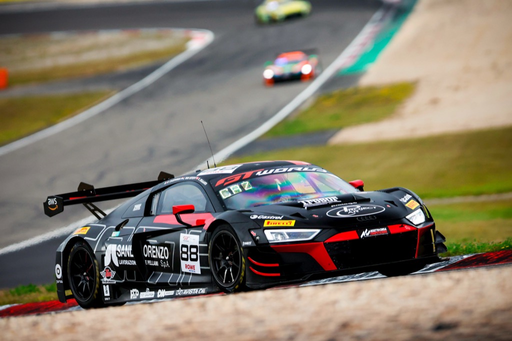 Sebastian Øgaard uheldig på Nürburgring.
(Foto: SRO Motorsports Group)
